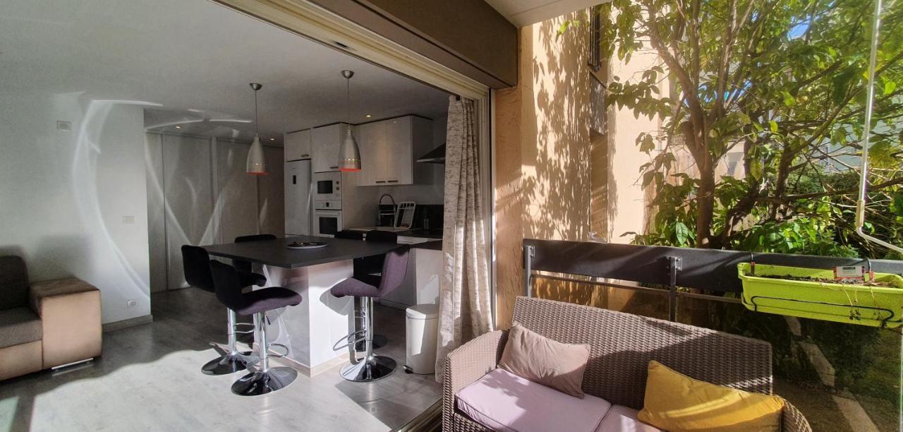Le Silene Apartamento Sainte-Maxime Exterior foto